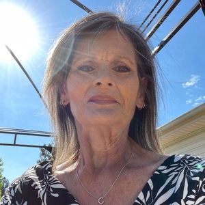 Meet your Posher, Cynthia